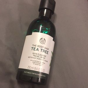 The body shop full size tea tree face wash
